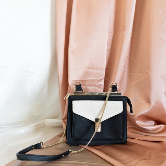 ZARA Faux Leather Gold Chain Black Shoulder Bag - Picture 1 of 4